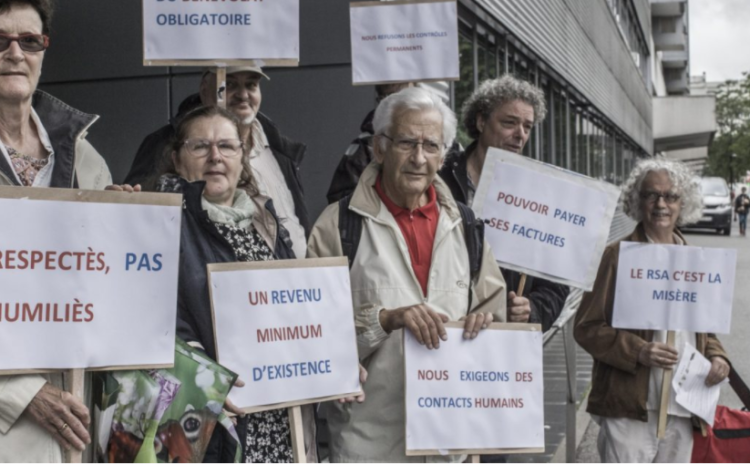  Actions locales: AA/PEPS Mulhouse à la CAF pour le respect et la dignité pour tous